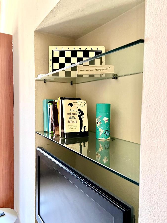 Appartamento In Centro Storico "La Casa Di Cri" Asti Exterior foto