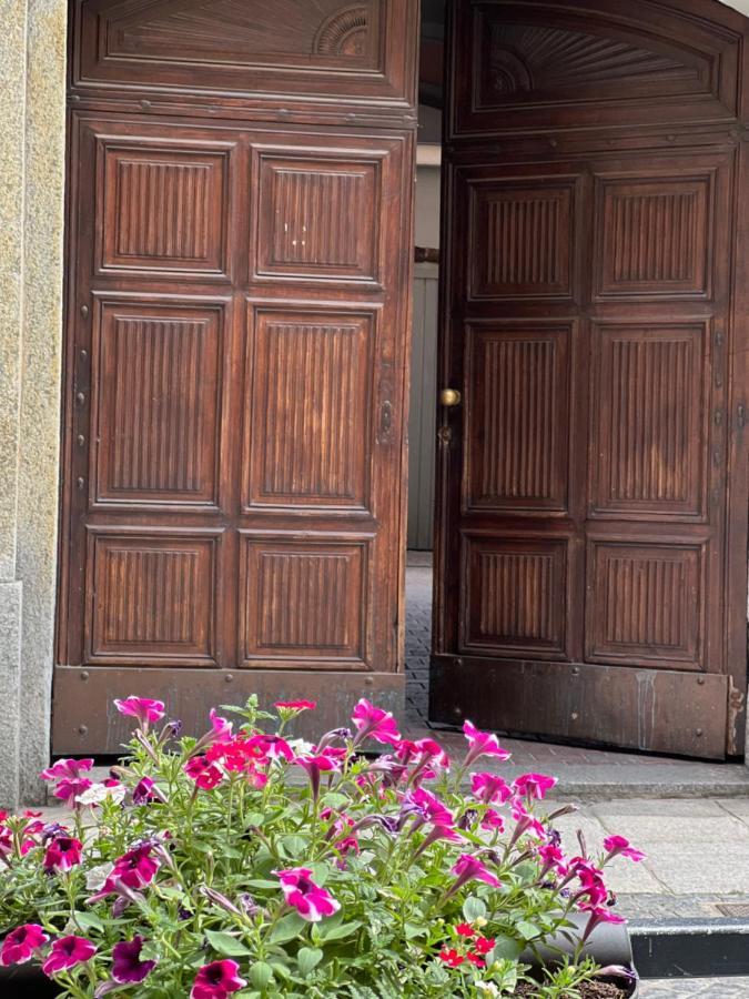 Appartamento In Centro Storico "La Casa Di Cri" Asti Exterior foto