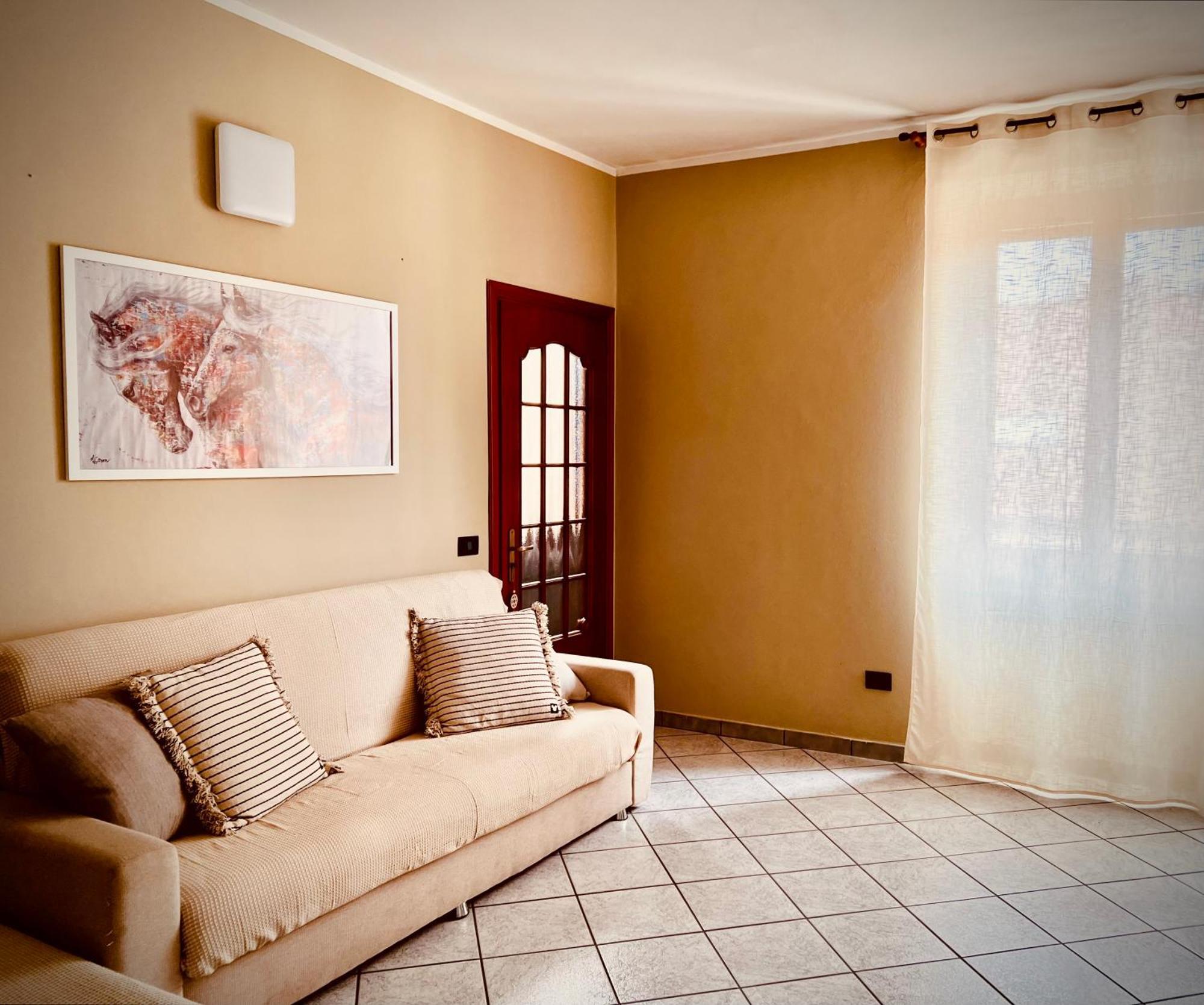 Appartamento In Centro Storico "La Casa Di Cri" Asti Exterior foto